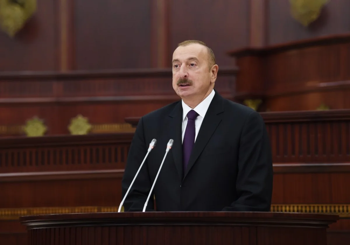 Prezident İlham Əliyev Azərbaycan parlamentinin 100 illiyi münasibətilə keçirilən təntənəli iclasda iştirak edib