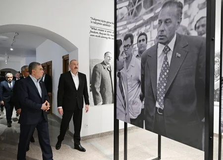 President Ilham Aliyev and Gurbanguly Berdimuhamedov visited “Heydar Aliyev and Garabagh” exhibition at Creativity Center in Shusha