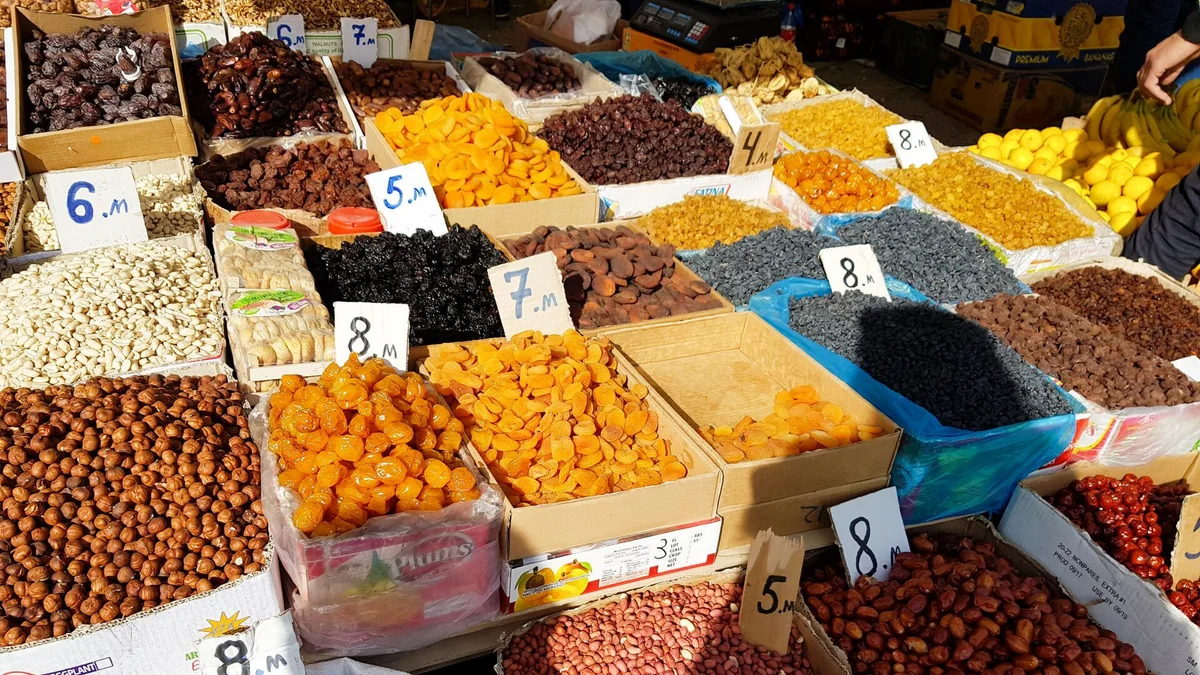 Azərbaycan Cənub-Şərqi Anadoludan quru meyvə idxalına çəkdiyi xərci 38 %-dən çox artırıb