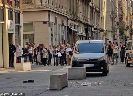 Число пострадавших при взрыве в Лионе возросло до 13 - ОБНОВЛЕНО