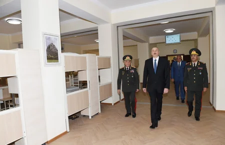 Prezident İlham Əliyev Daxili Qoşunlarının Şirvan şəhərindəki hərbi hissəsinin açılışında iştirak edib