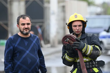Bakıda ticarət obyektindəki yanğın söndürülüb - YENİLƏNİB-3