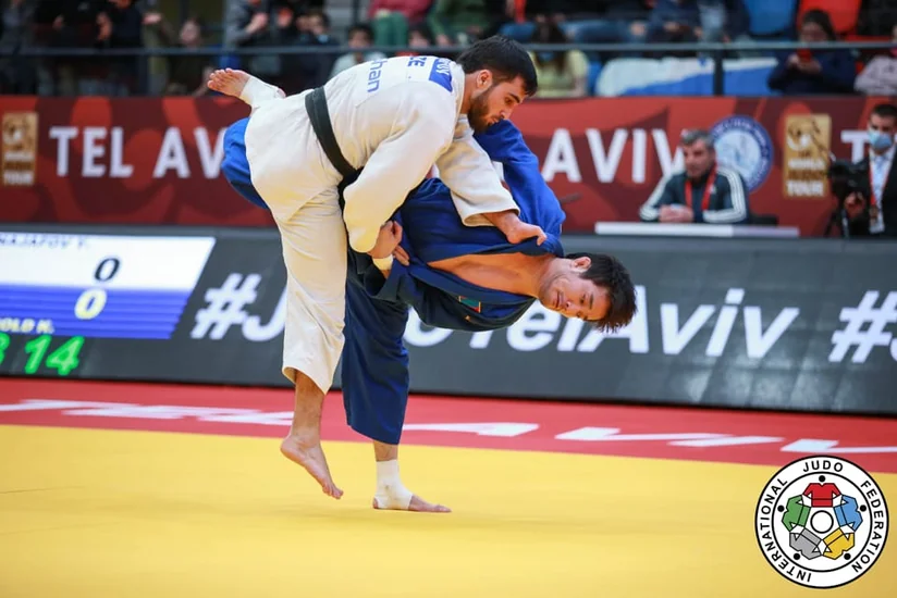 Böyük Dəbilqə: Azərbaycan cüdoçusu bürünc medal qazanıb - YENİLƏNİB