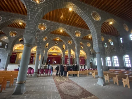 Türkiyədə erməni və assori kilsələri bərpa edilib