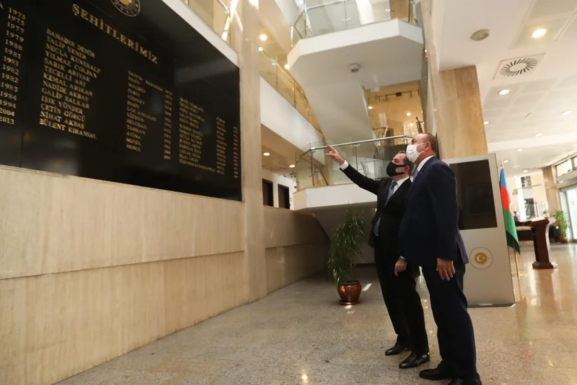 Ceyhun Bayramov: Terrorçuluğu qətiyyətlə pisləyirik