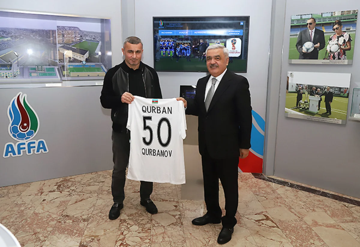 Rövnəq Abdullayev Qurban Qurbanovu təbrik edib