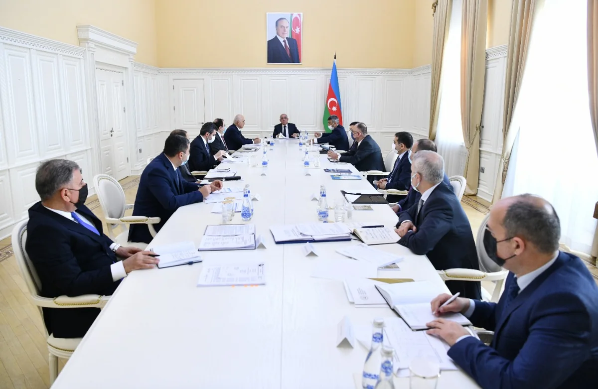 Baş nazir ərzaq təhlükəsizliyi ilə bağlı müşavirə keçirib