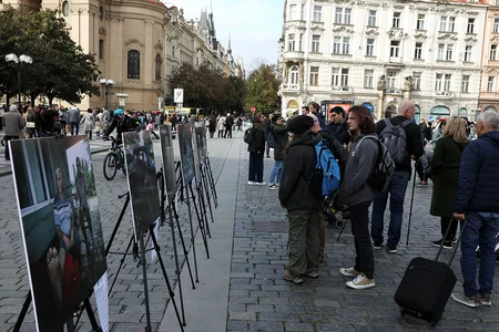 Snapshots of Sorrow: Azerbaijan's mine victims remembered in Prague