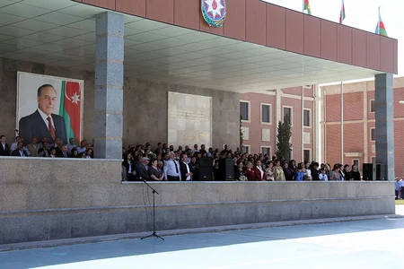 Hərbi hissələrdə andiçmə mərasimi keçirilib