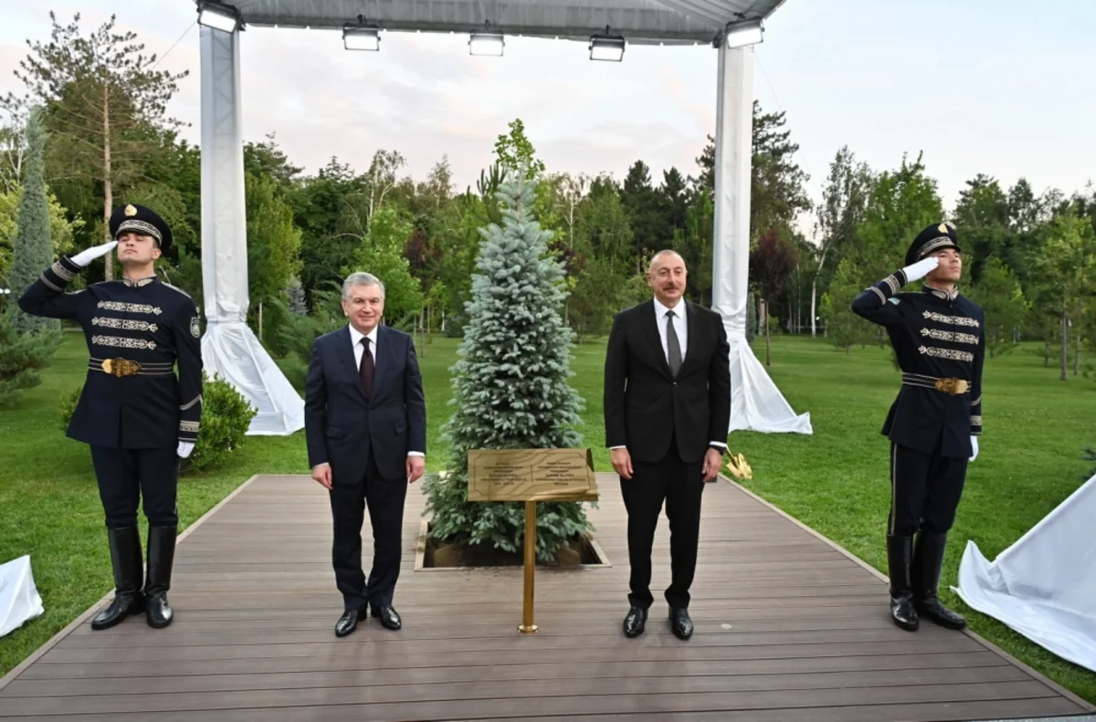 Azerbaijani, Uzbek presidents plant tree on Alley of Honored Guests