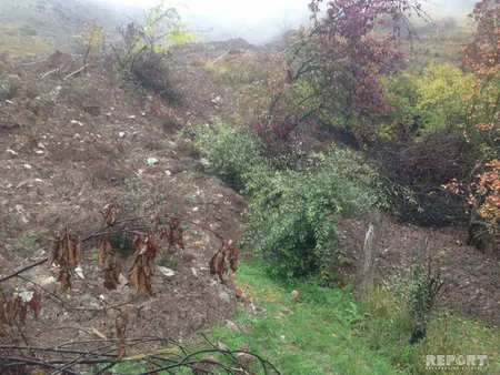 İsmayıllıda torpaq sürüşməsi baş verib, bir neçə ev qəzalı vəziyyətə düşüb