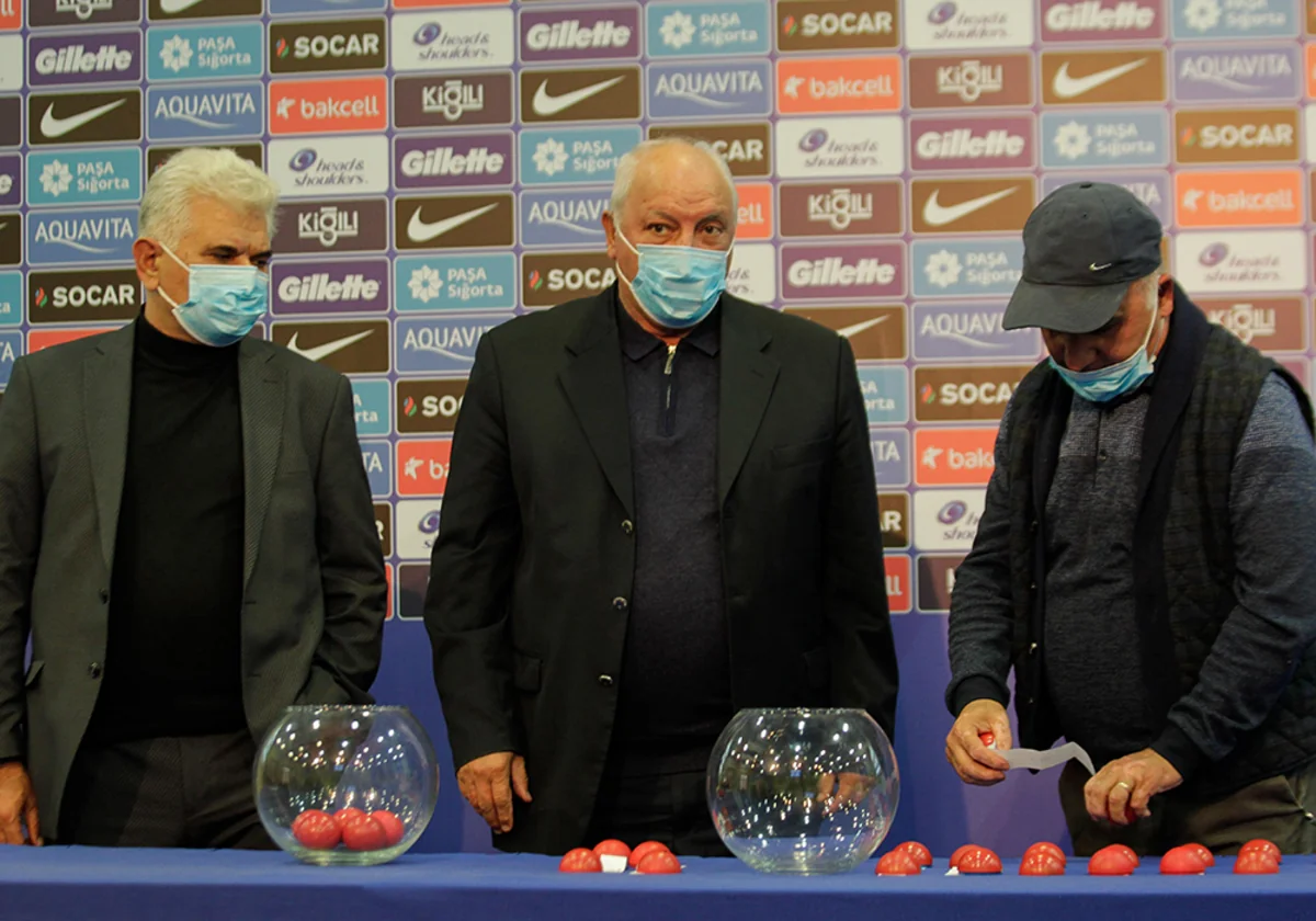 Region Liqasının püşkü atılıb