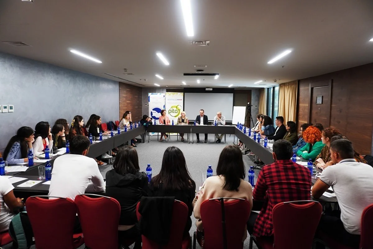 Gürcüstanda milli azlıqlar arasında ali və peşə təhsili təşviq olunacaq