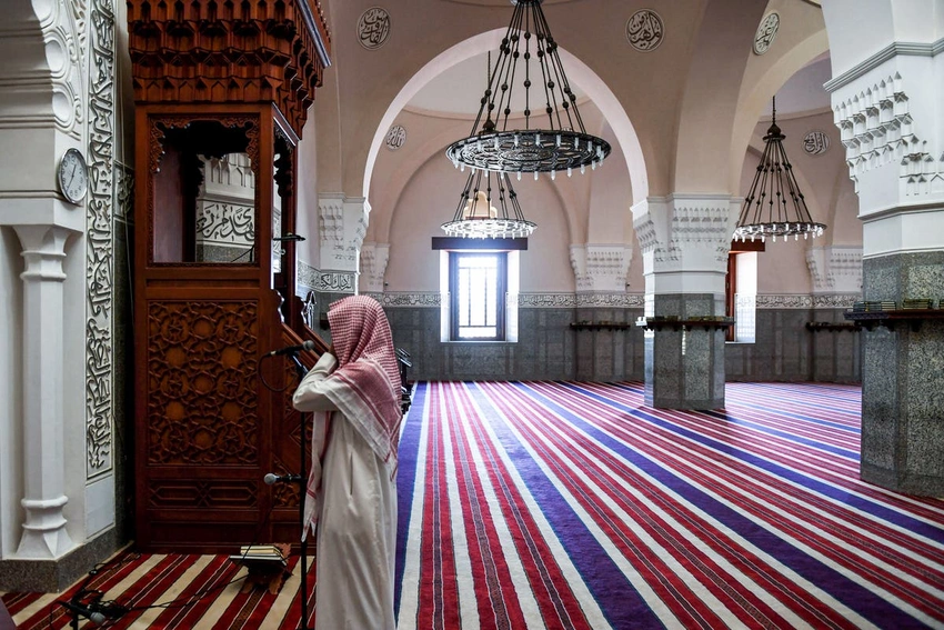 Səudiyyə Ərəbistanında azan səsi azaldılıb