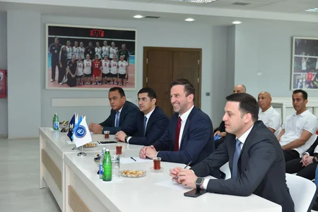 Azərbaycan Voleybol Federasiyası və CEV rəsmiləri milli üzvləri ilə görüşüblər