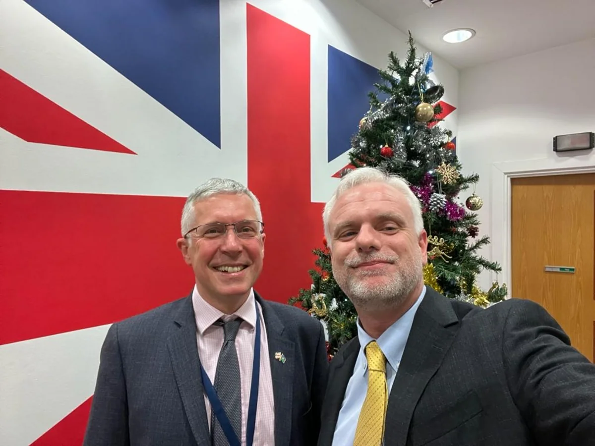 UK and US ambassadors mull cooperation in demining assistance