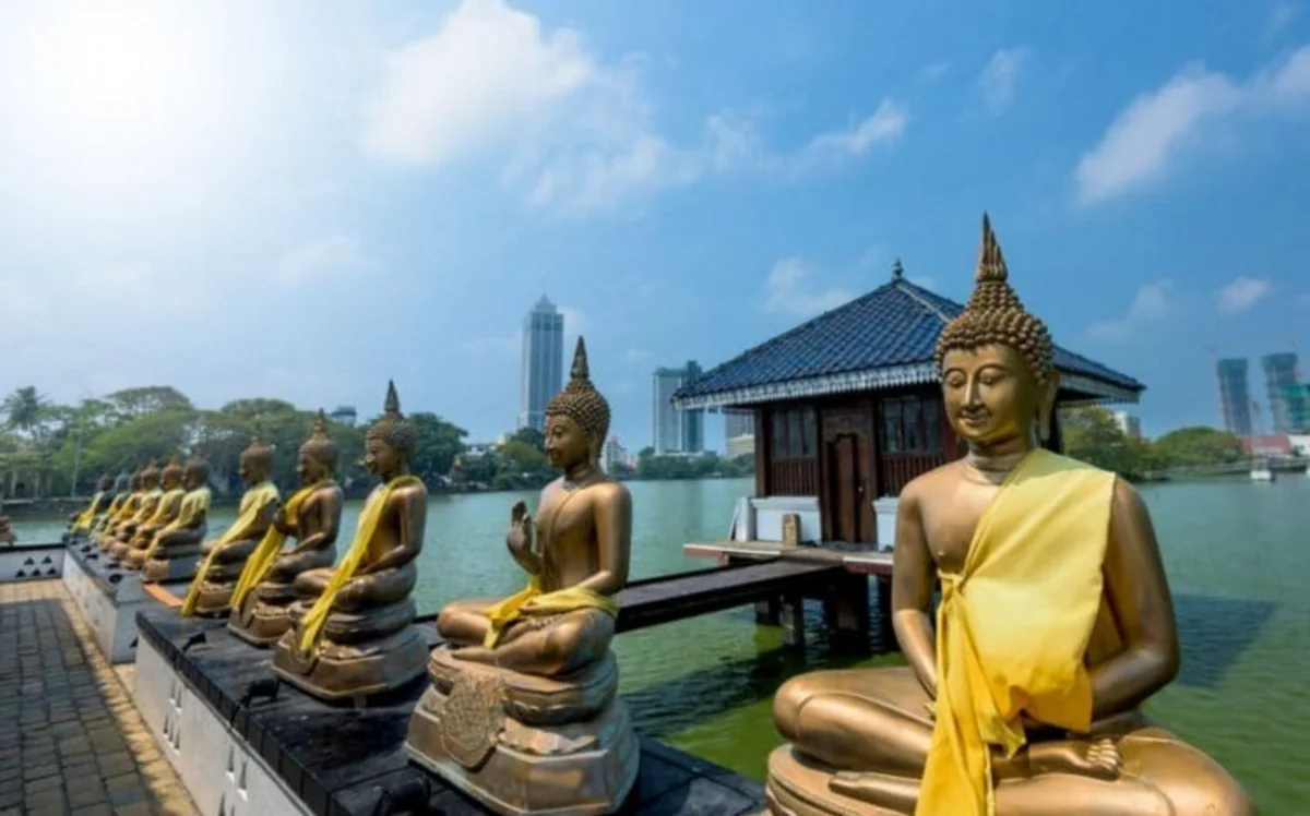 Sri Lanka imposes curfew