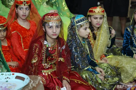 Sağlamlıq imkanları məhdud uşaq və gənclərin əl işlərindən ibarət sərgi və konsert proqramı təşkil olunub