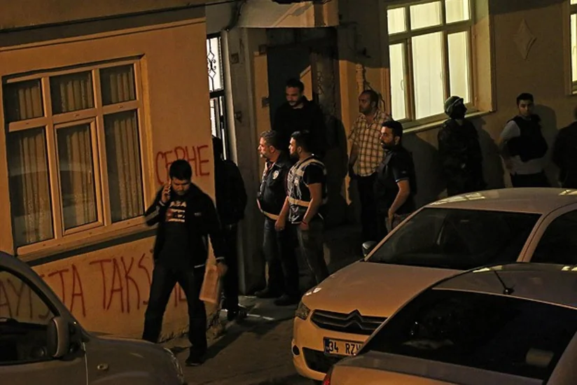 ​İstanbulun 8 rayonunda antiterror əməliyyatı keçirilib