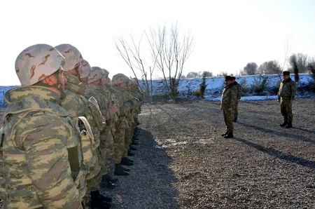 Azerbaijani Defence Minister inspects readiness of military units on frontline
