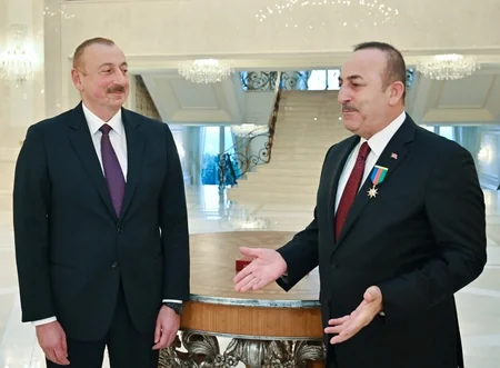 Президент Ильхам Алиев принял главу МИД Турции - ОБНОВЛЕНО