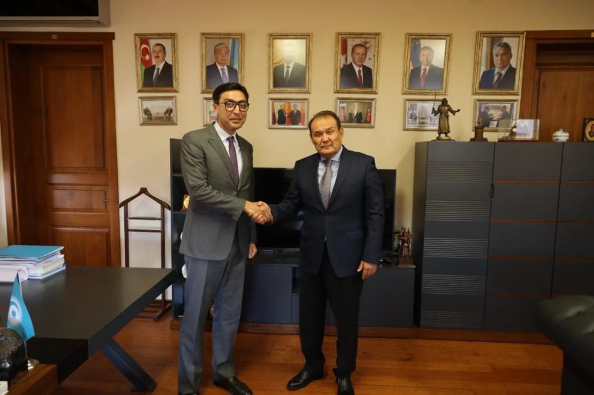 Fərid Qayıbov Türk Şurasının baş katibi ilə görüşüb