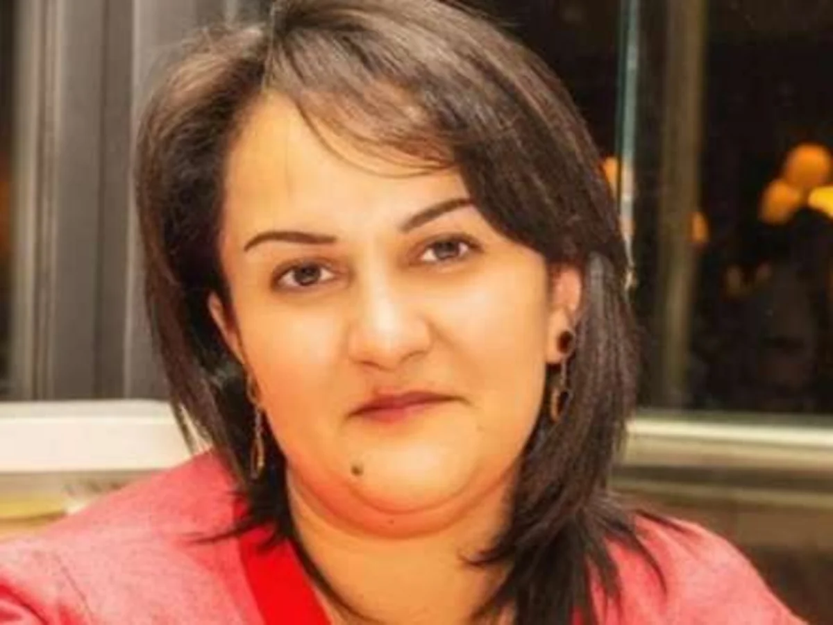 Bələdiyyə sədrini və həyat yoldaşını öldürən şəxsin məhkəməsi təxirə salınıb
