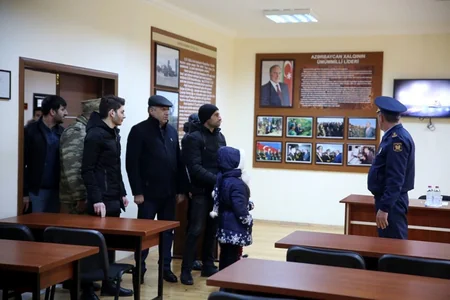 Bu gün bütün hərbi hissələrdə “Açıq qapı” günü keçirilib