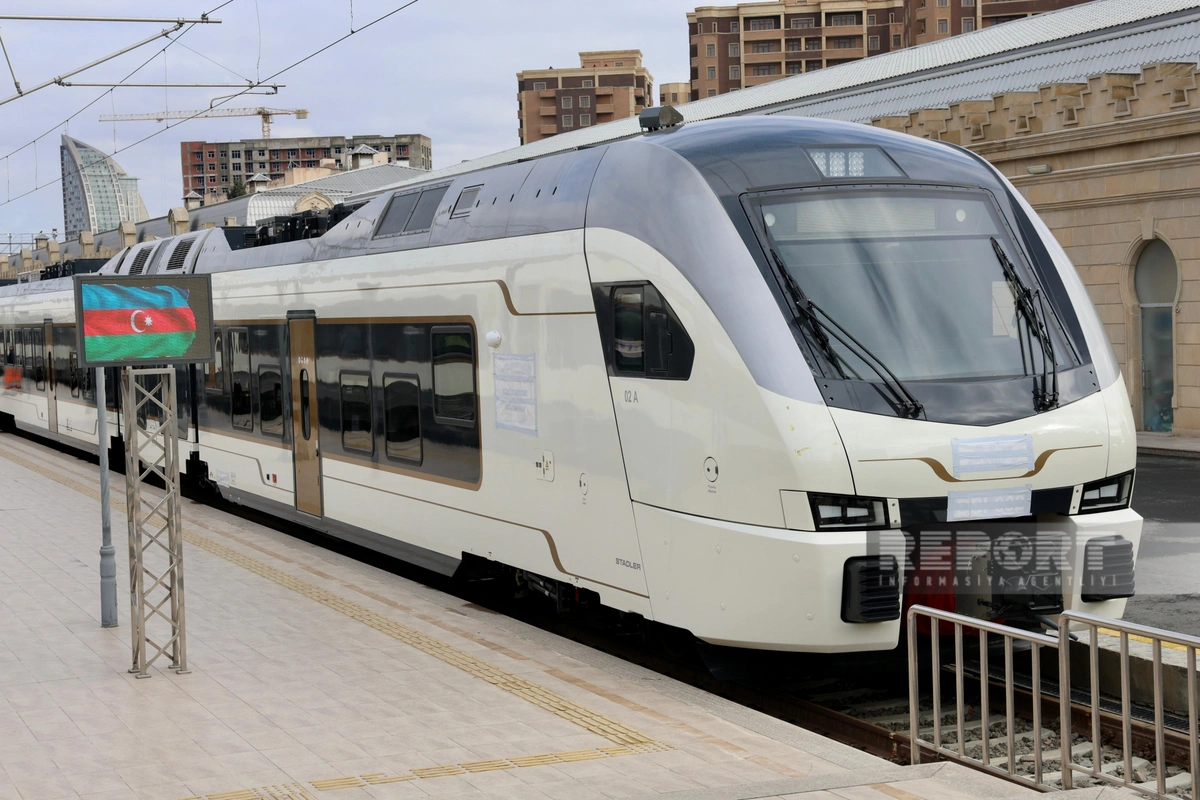 Bakıya yeni Stadler qatarları gətirilib