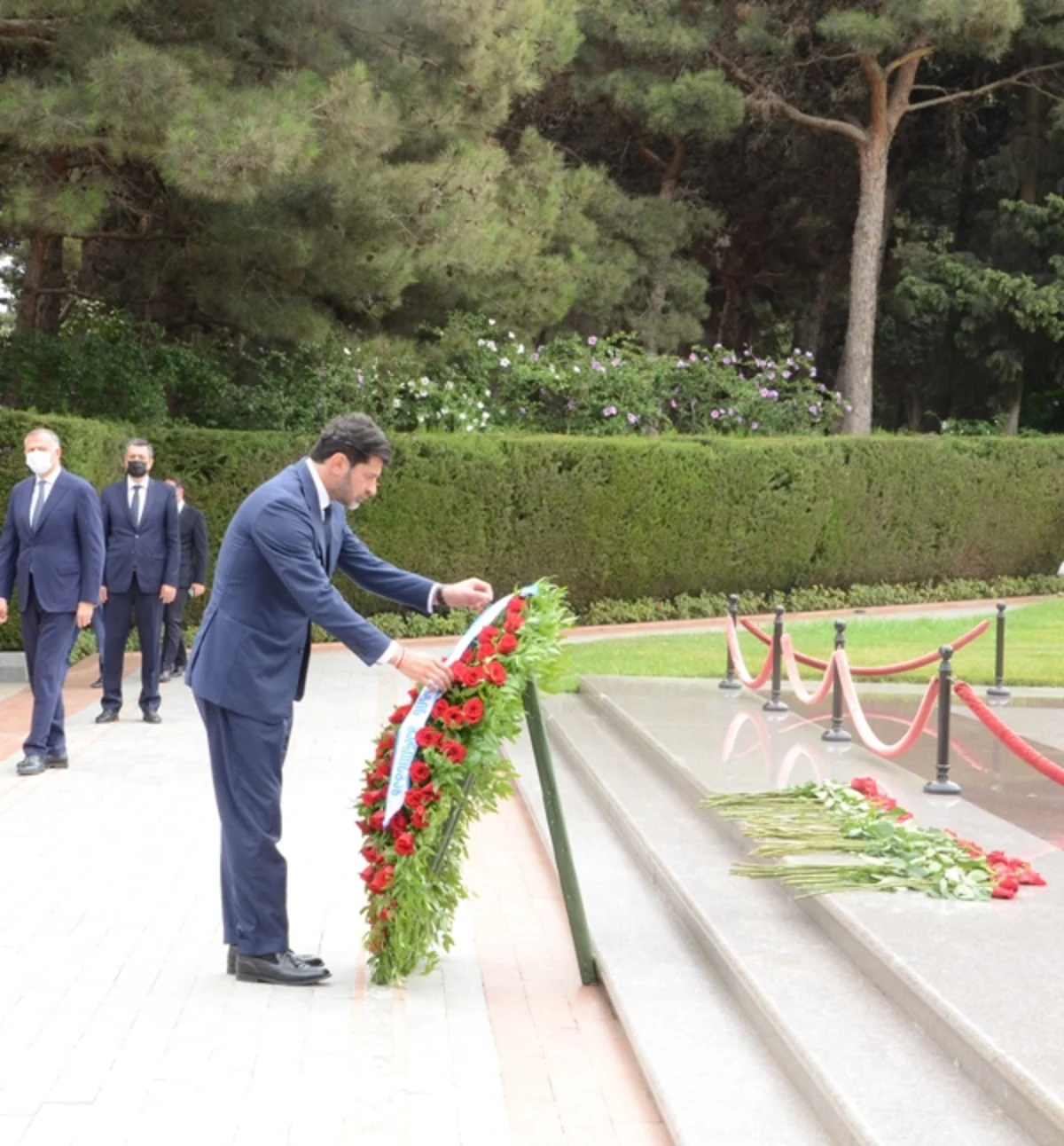 Kaxa Kaladze Fəxri Xiyabanı ziyarət edib