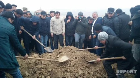 Tanınmış aşıq Vüqar Mahmudoğlu dəfn edilib - FOTO