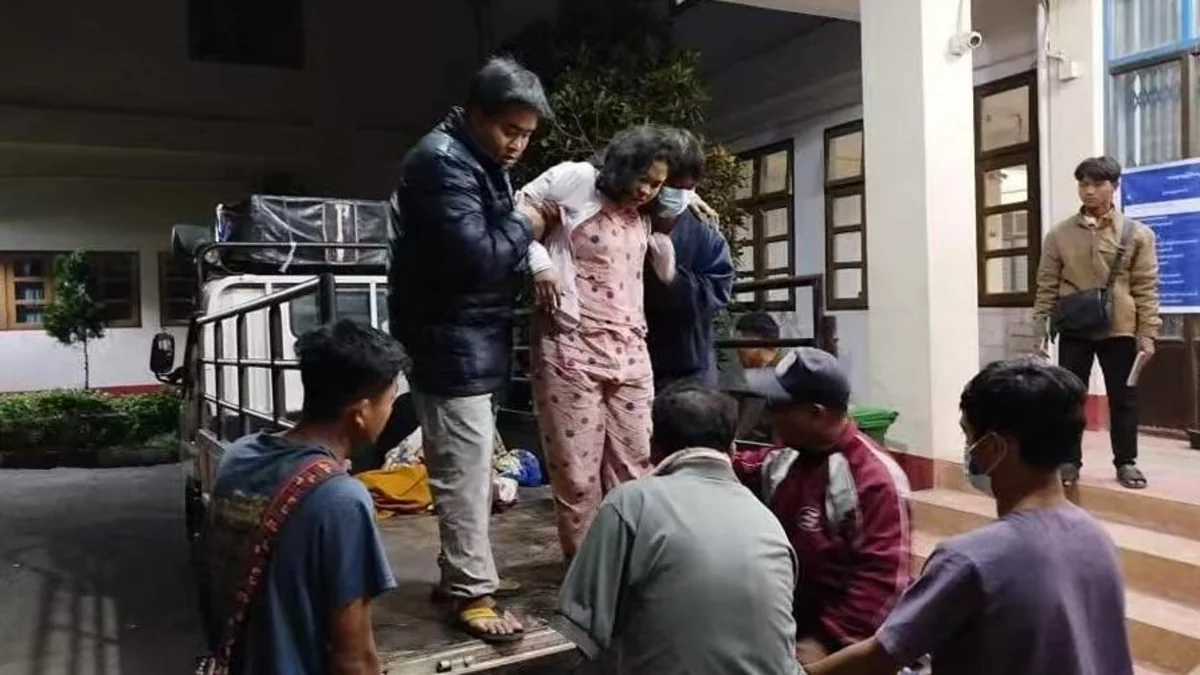 Myanmada avtobus dərəyə aşıb,  ölənlər və yaralılar var