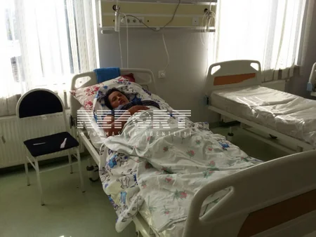 Azərbaycanda orta məktəb müəllimi gənc qadını döyərək ağır xəsarətlər yetirib - FOTO