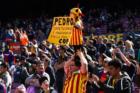 ​Барселона вышла в лидеры, Месси догнал Роналду