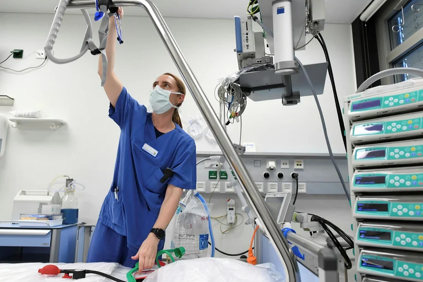 В Германии за сутки от коронавируса умерли свыше 900 человек