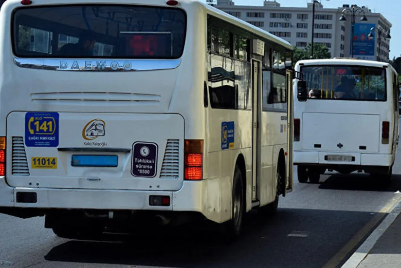 В Баку столкнулись два пассажирских автобуса, пострадали 7 человек