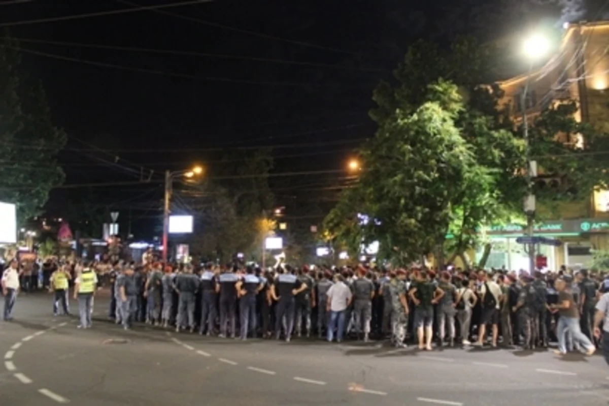 Police station​ in Yerevan being captured for the third day