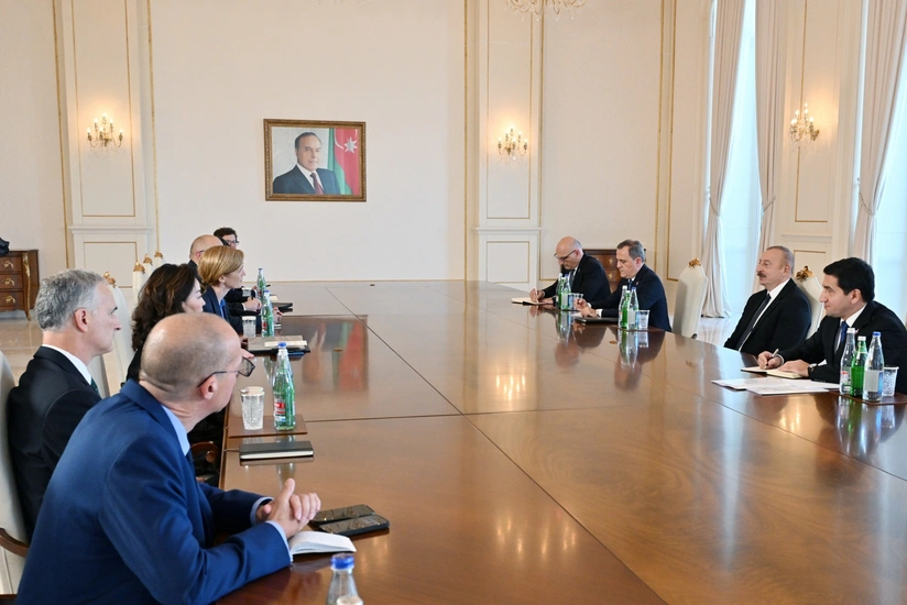 President Ilham Aliyev receives US delegation