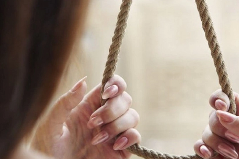 Cəlilabadda 19 yaşlı qız intihar edib