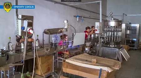 Vergilər Nazirliyi son 6 ayda 619 min manatdan yuxarı alkoqollu içkilərin satışının nağd qaydada aparıldığını müəyyən edib