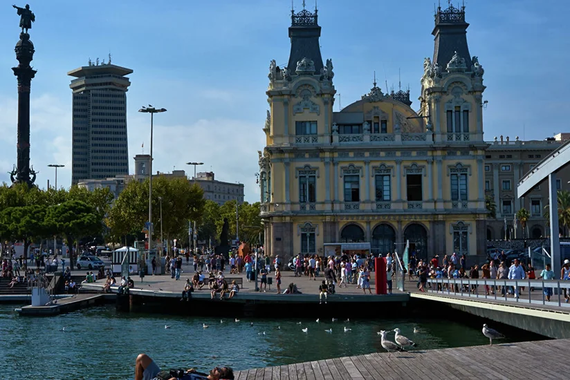 Thousands of German tourists leave Spain amid COVID-19