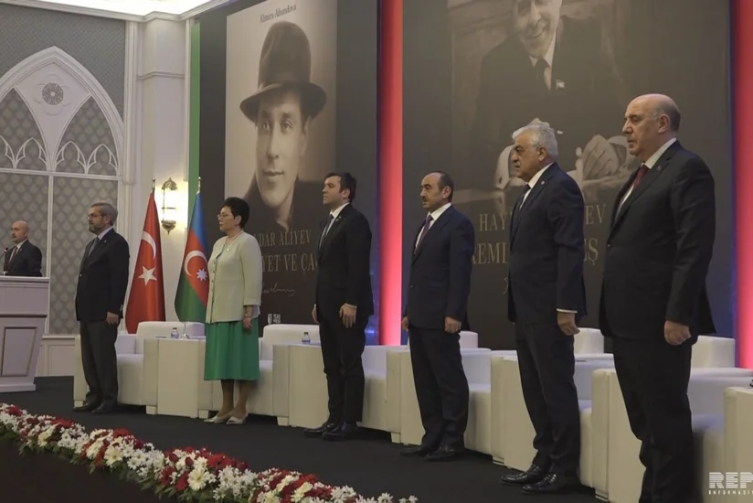 Ankarada Heydər Əliyev: Şəxsiyyət və zaman əsərinin təqdimatı olub