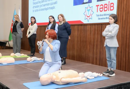 Media nümayəndələrinə “Tibbi savadlılıq” mövzusunda təlim keçirilib