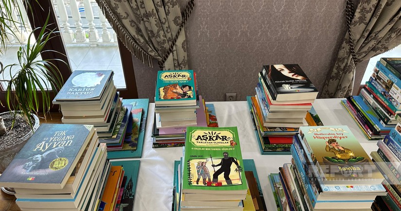 Gürcüstanda  təhsil mərkəzlərinə 600-ə yaxın Azərbaycan dilində kitab hədiyyə olunub