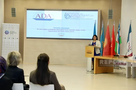 TDT dövlətlərinin jurnalistləri və media mütəxəssisləri üçün təlimlərin rəsmi açılışı olub