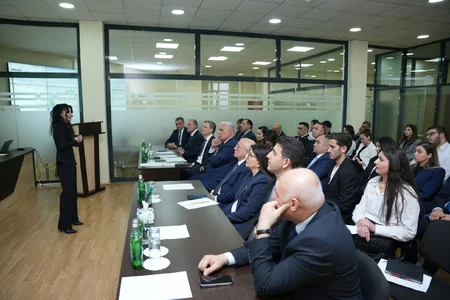 Milli Məclisin deputatları Ədliyyə Nazirliyinin Probasiya xidmətində olublar