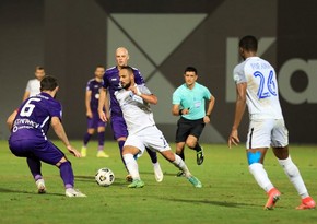 Sabah futbolçusu ilə yollarını ayırıb