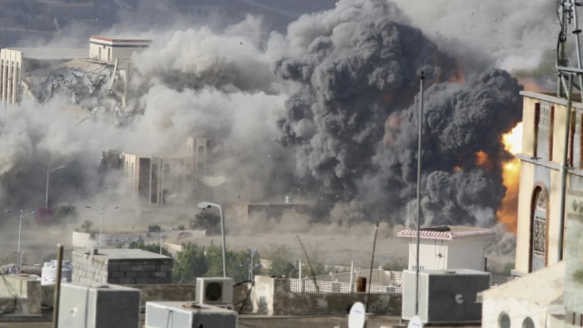 ​Ərəb koalisiyası Yəmənin bombardımanını bərpa edib