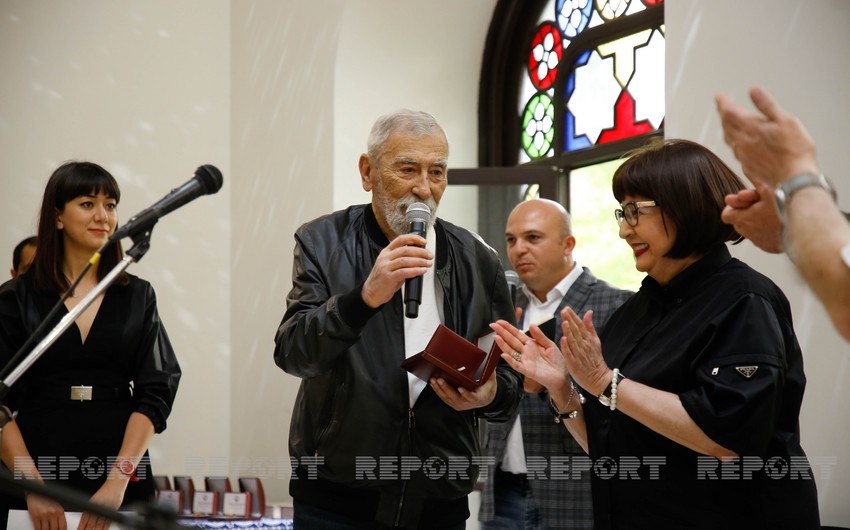 Tbilisidə Nizami Gəncəviyə həsr olunan tədbir keçirilib, tanınmış gürcü xadimlər təltif edilib