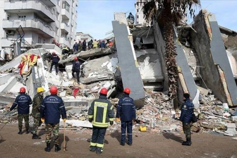 Azerbaijani rescuers continue search and rescue operations in two districts of Türkiye